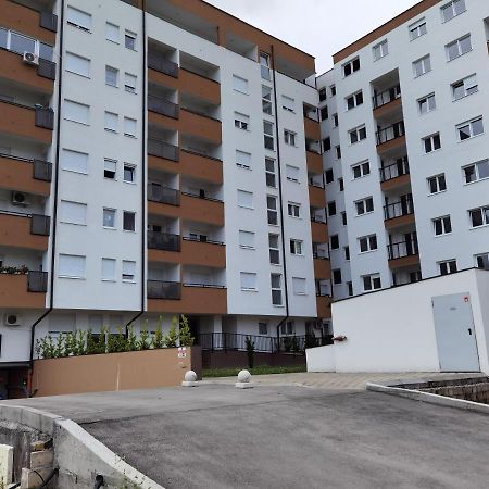Apartman Lukana Banja Luka Exterior foto