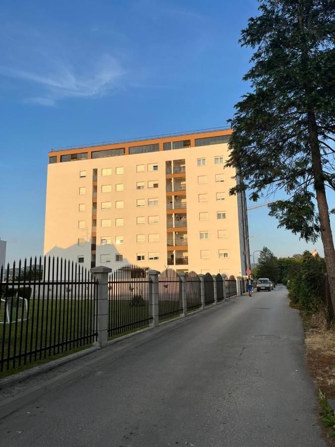 Apartman Lukana Banja Luka Exterior foto